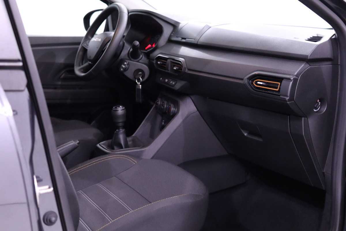dacia-sandero-1-0-tce-2023-gasolina-999cc