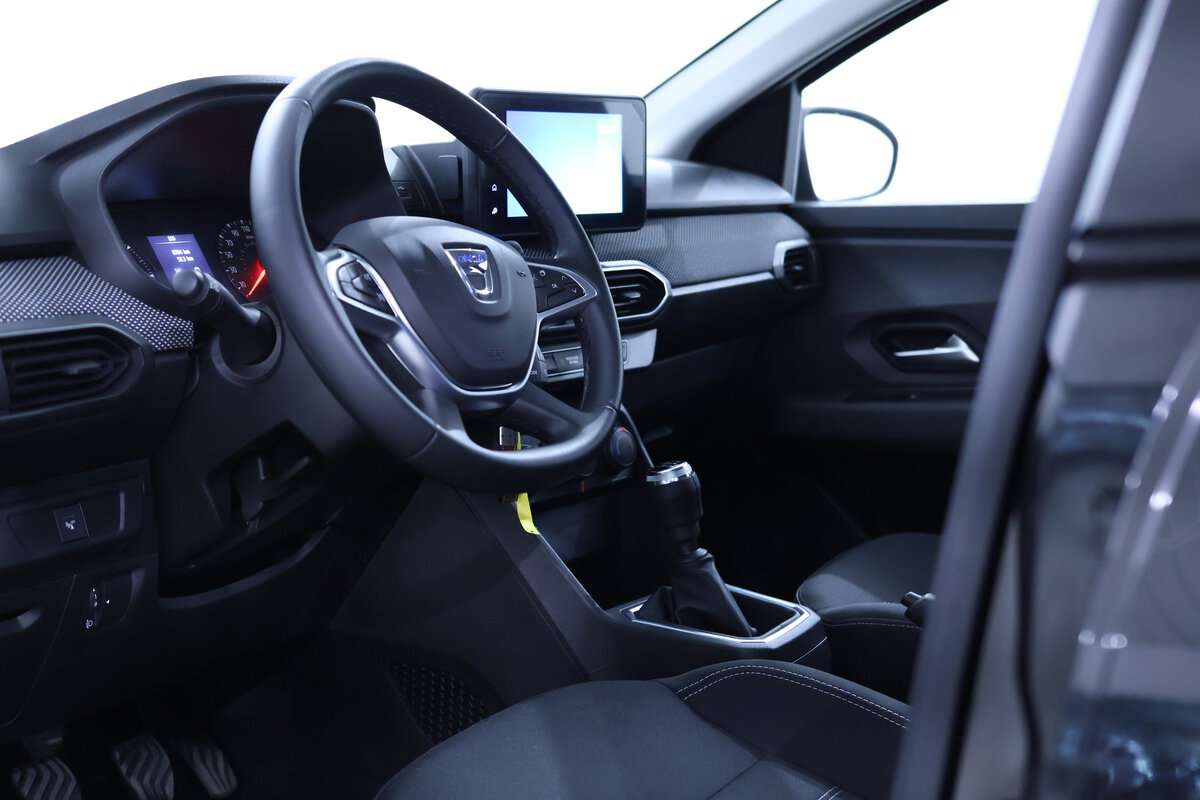 dacia-sandero-1-0-tce-2022-gasolina-999cc
