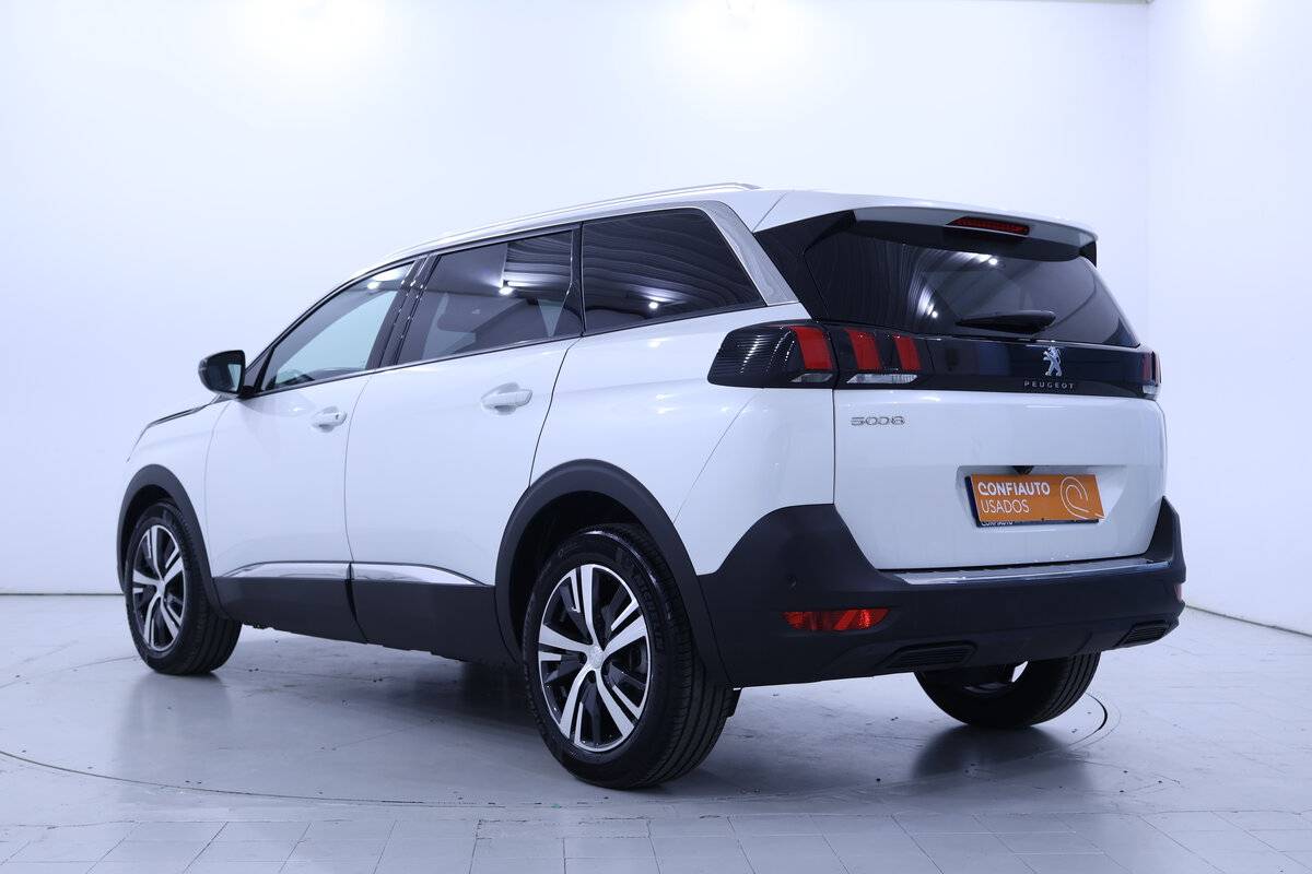 peugeot-5008-1-2-puretech-2023-gasolina-1199cc