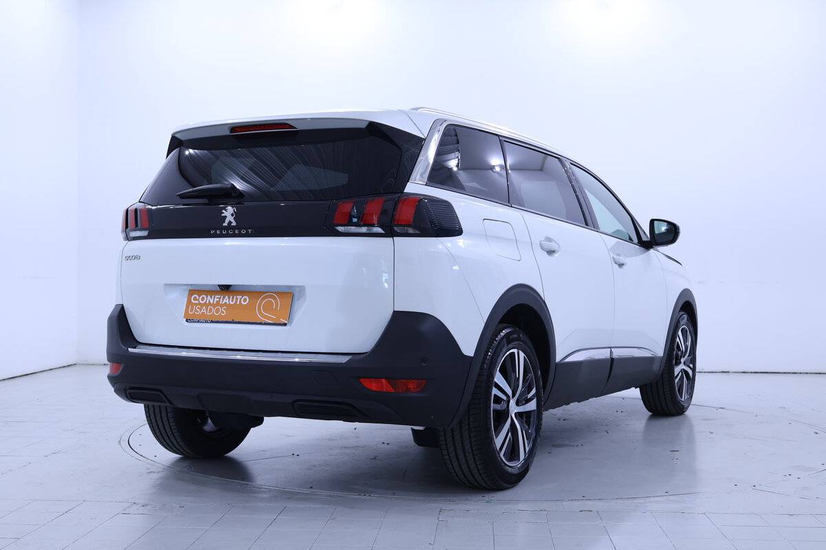 peugeot-5008-1-2-puretech-2023-gasolina-1199cc
