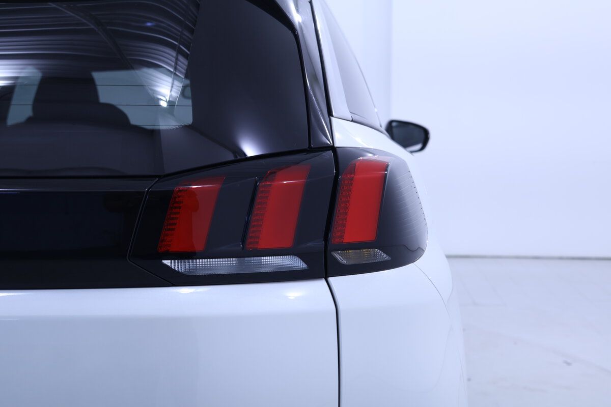 peugeot-5008-1-2-puretech-2023-gasolina-1199cc