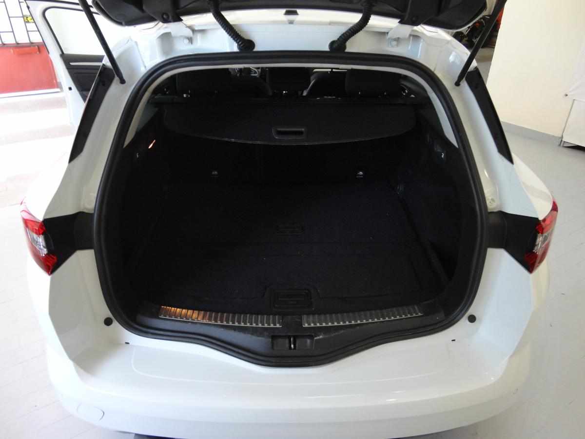 renault-megane-1-6-dci-2018-diesel-1598cc