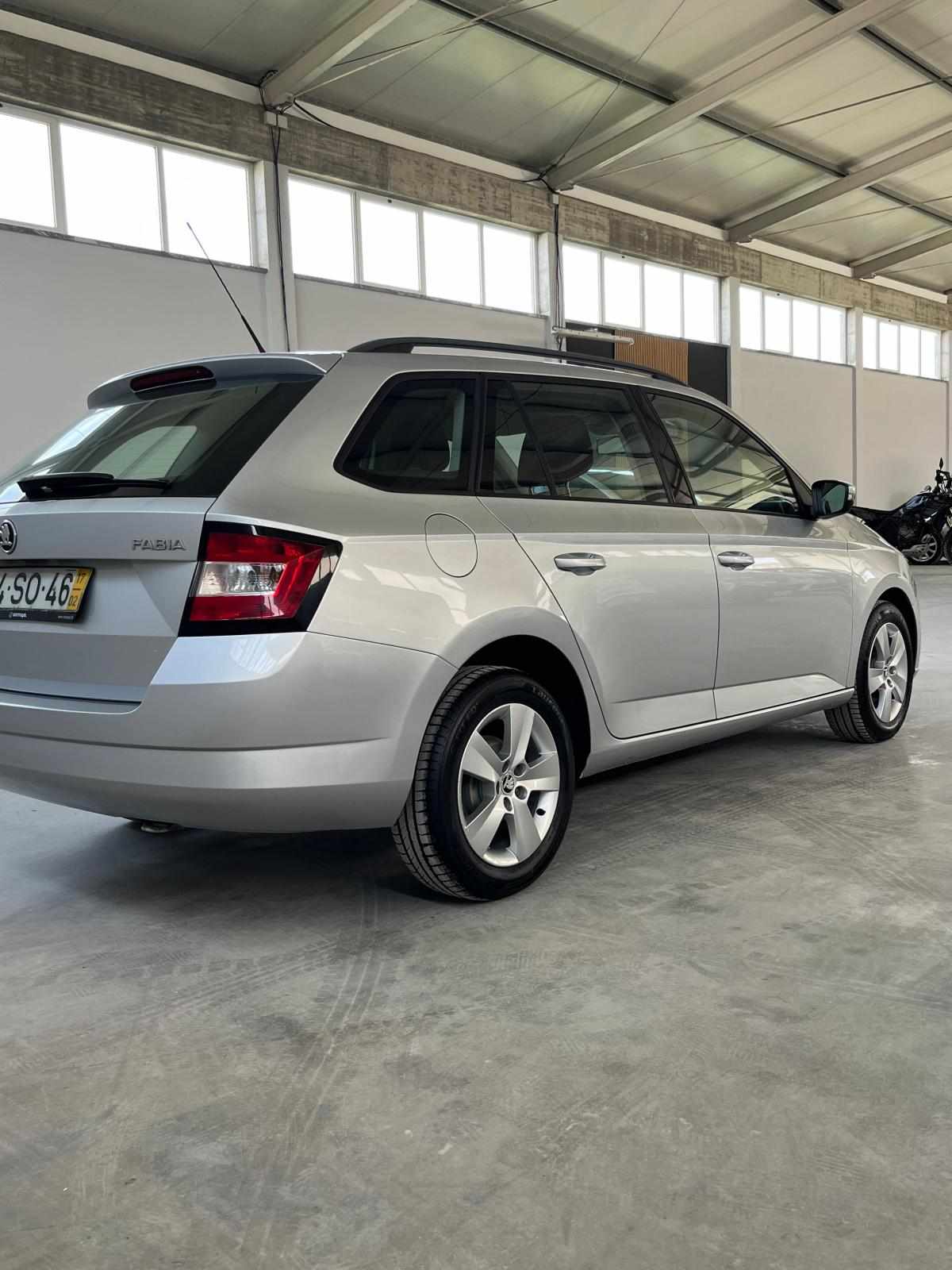 skoda-fabia-1-0-mpi-2017-gasolina-999cc