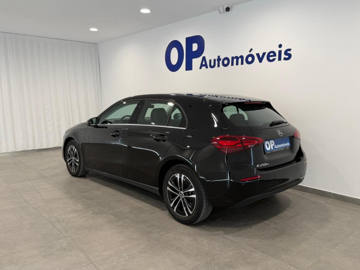 mercedes-benz-classe-a-2025-hibrido-a-gasolina-1332cc
