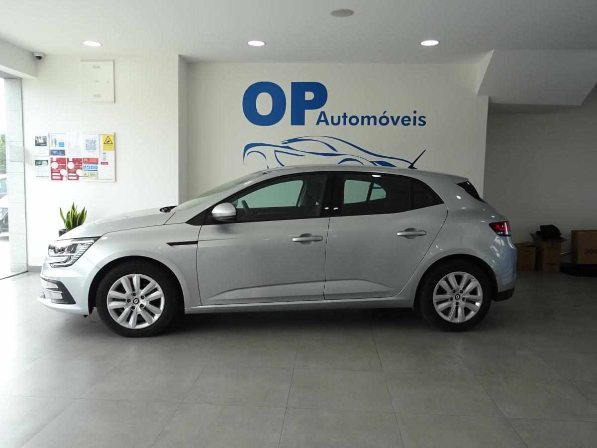 renault-megane-2022-diesel-1461cc