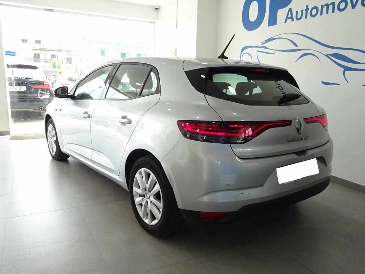 renault-megane-2022-diesel-1461cc