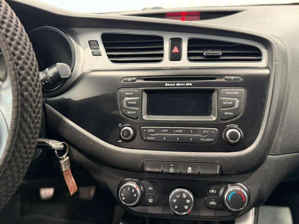 kia-ceed-sw-2013-diesel-1396cc