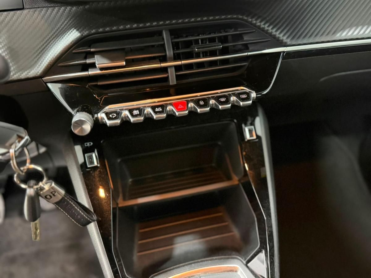 peugeot-2008-2023-gasolina-1199cc