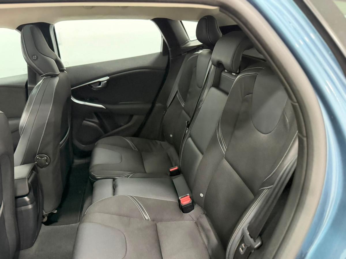 volvo-v40-2012-diesel-1560cc