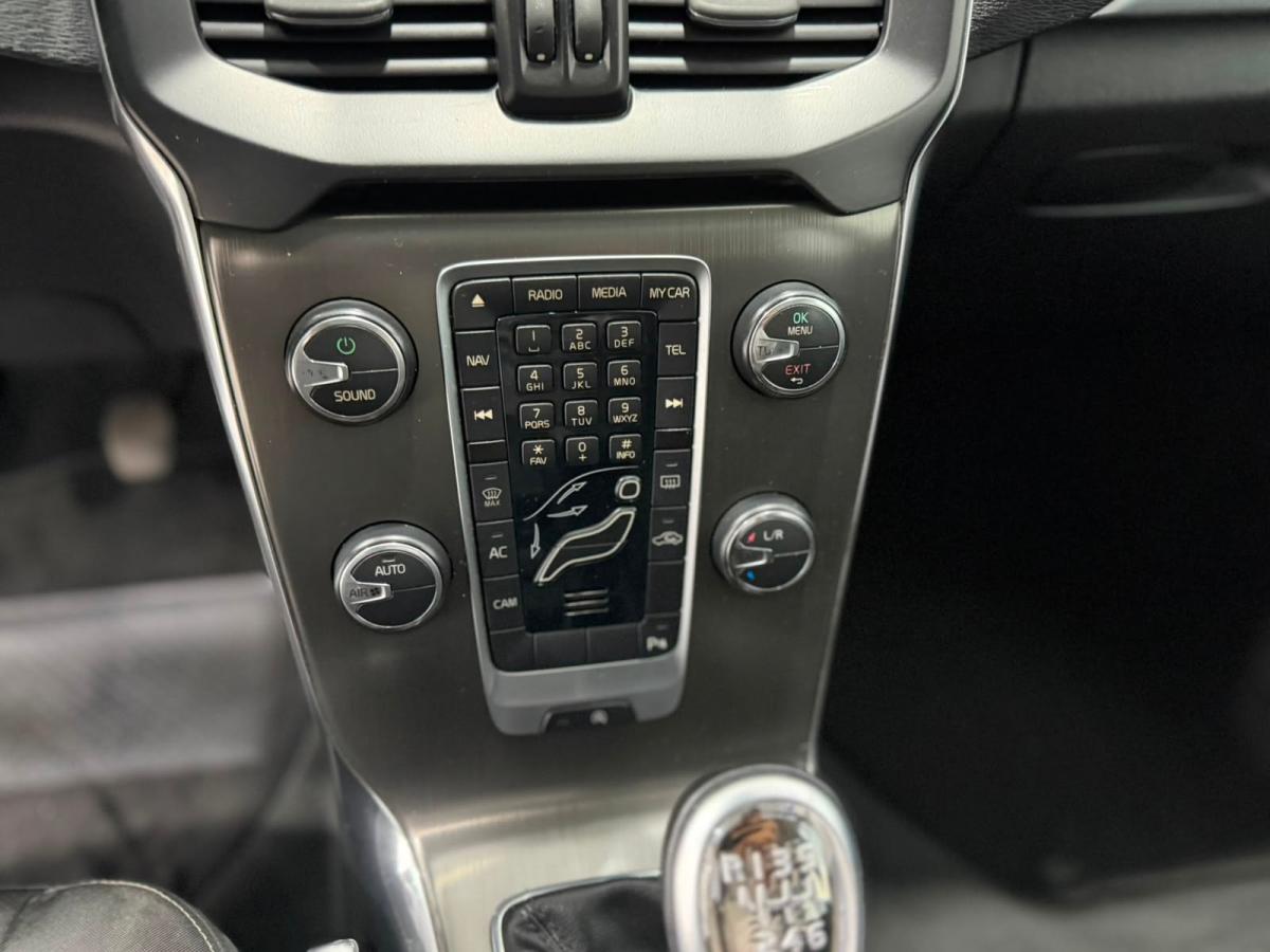 volvo-v40-2012-diesel-1560cc