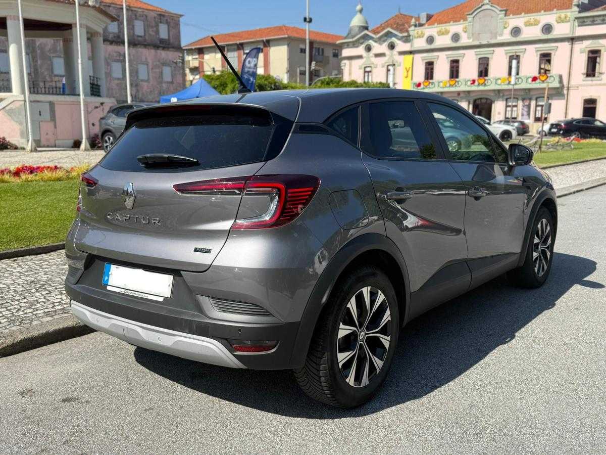renault-captur-2023-hibrido-a-gasolina-1598cc