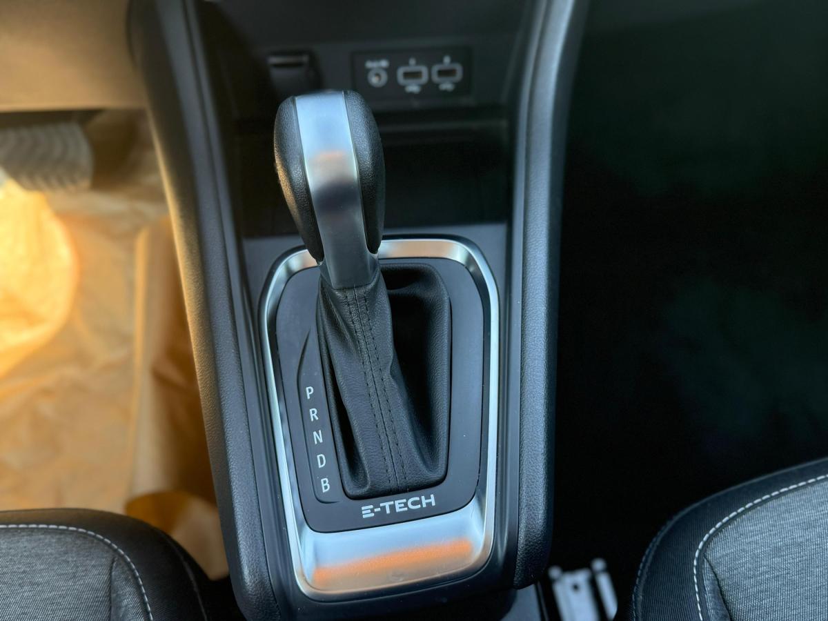 renault-captur-2023-hibrido-a-gasolina-1598cc