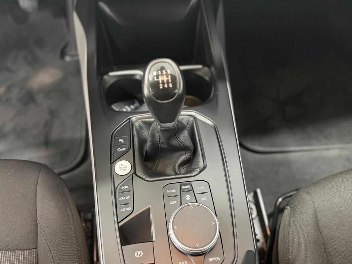 bmw-serie-1-2024-gasolina-1499cc