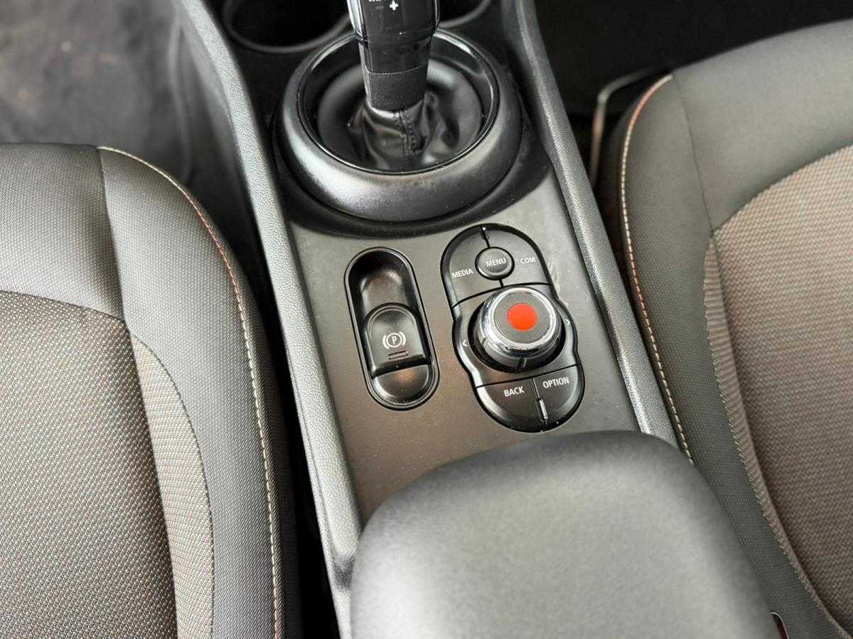 mini-clubman-2022-diesel-1496cc