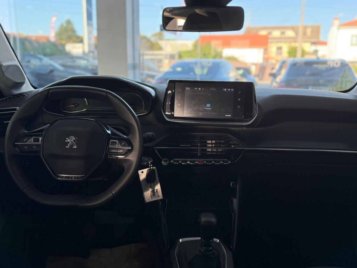 peugeot-208-2023-diesel-1499cc