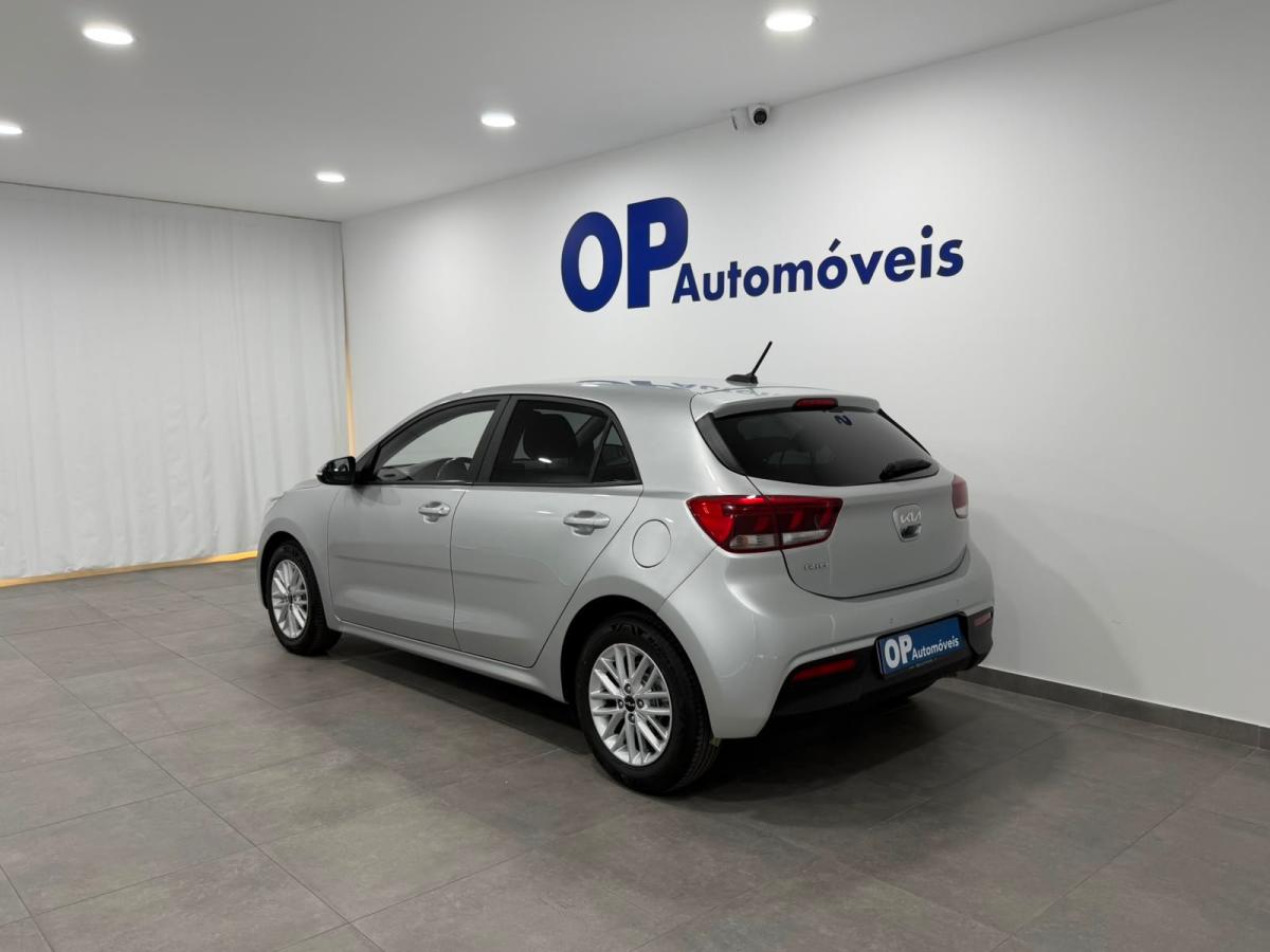 kia-rio-2022-gasolina-998cc