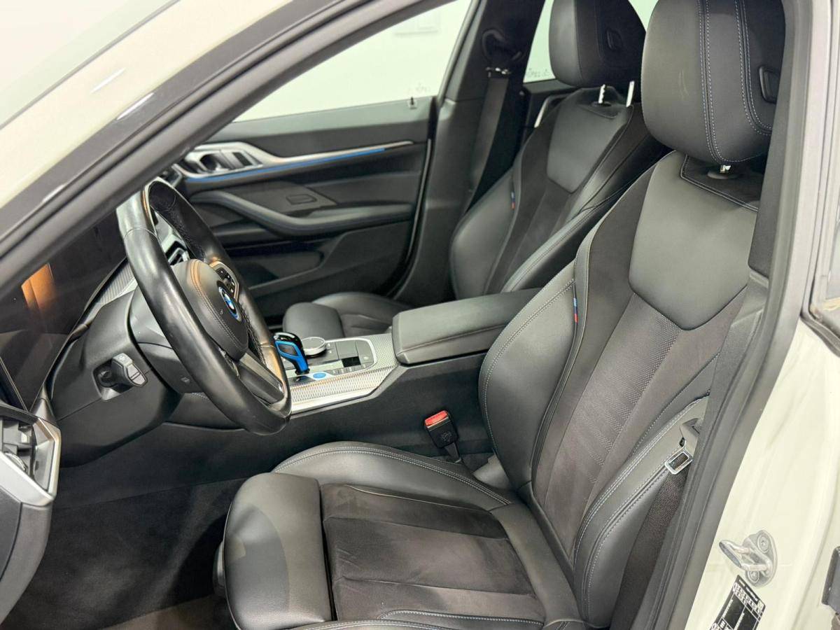 bmw-i4-2022-eletrico-500cc