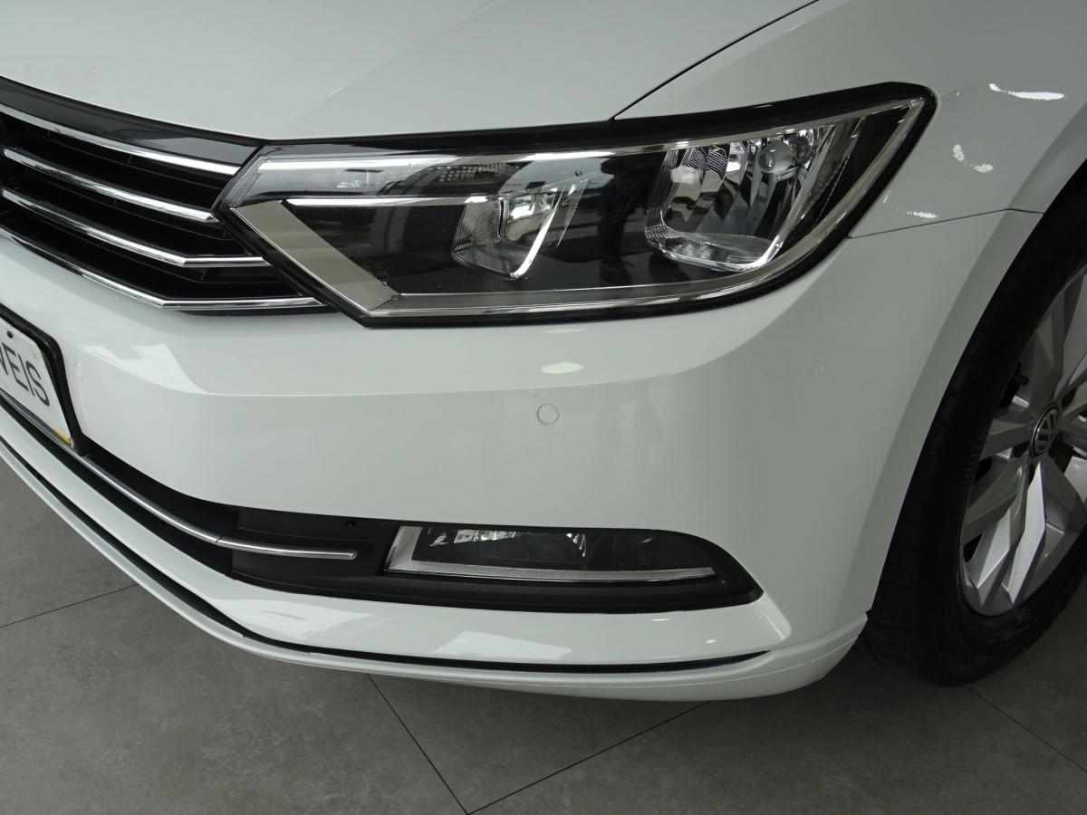 volkswagen-passat-variant-2019-diesel-1598cc