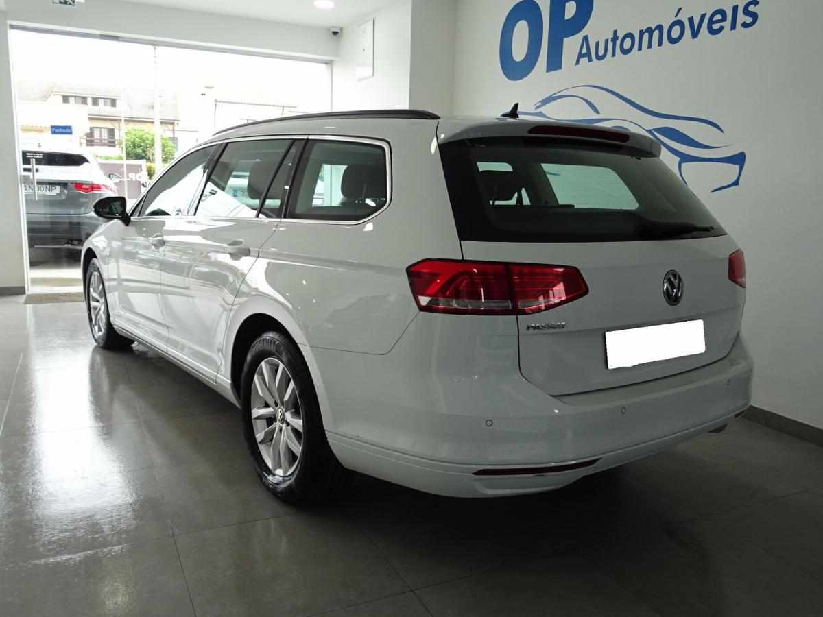 volkswagen-passat-variant-2019-diesel-1598cc