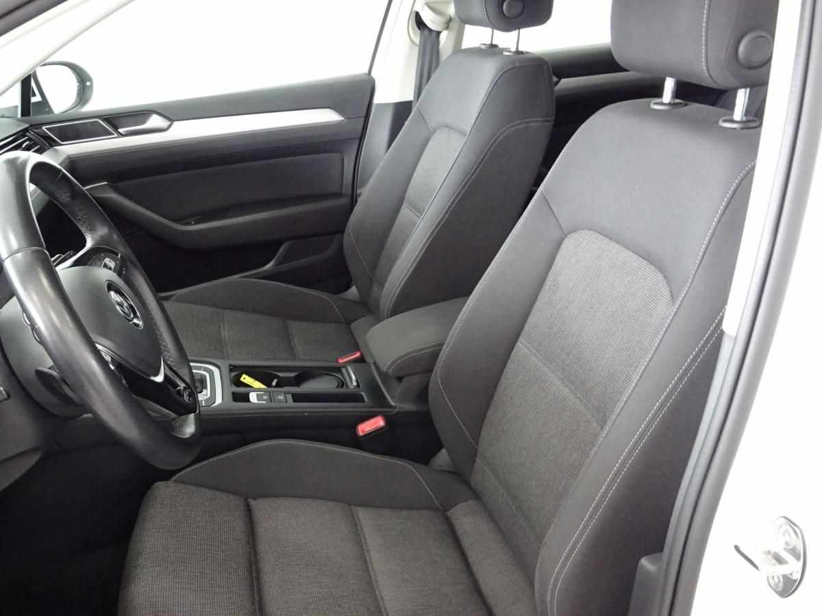 volkswagen-passat-variant-2019-diesel-1598cc