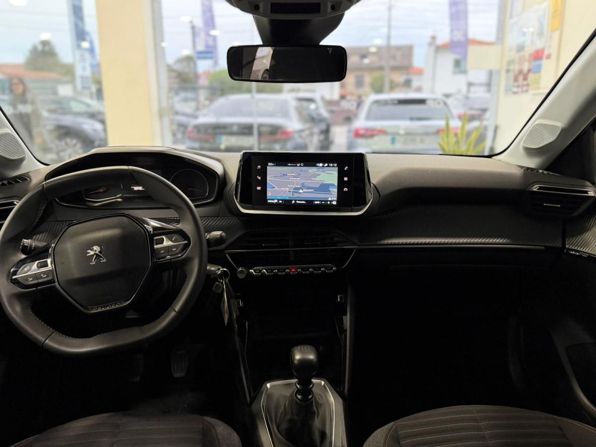 peugeot-208-2023-gasolina-1199cc