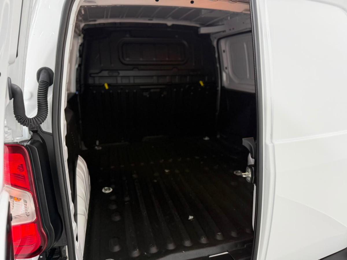 peugeot-partner-2025-diesel-1499cc