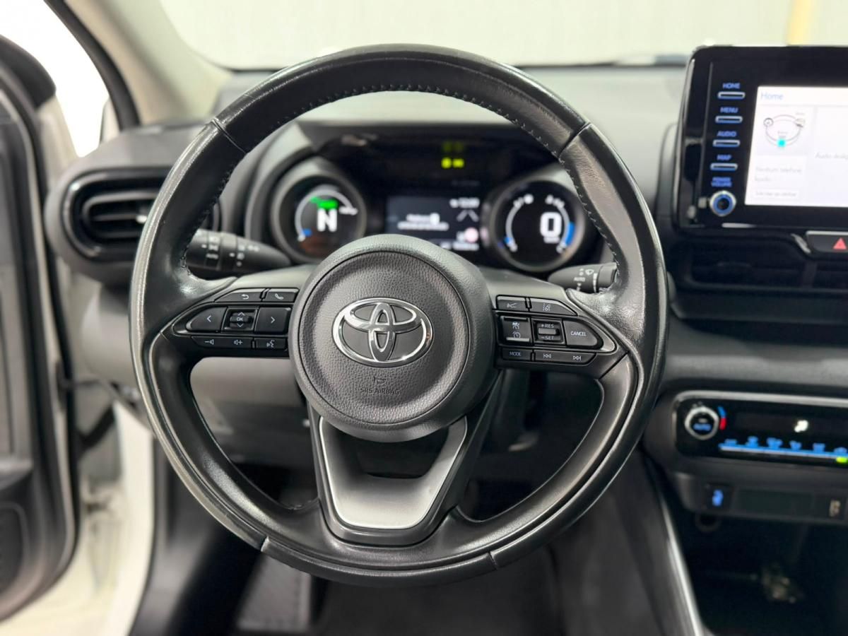toyota-yaris-2022-hibrido-a-gasolina-1490cc