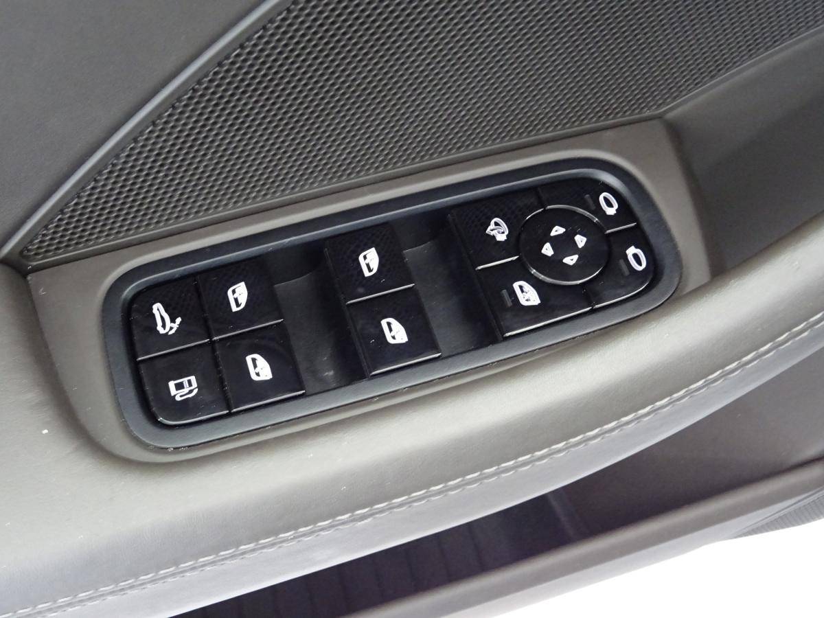 porsche-panamera-2020-hibrido-a-gasolina-2894cc