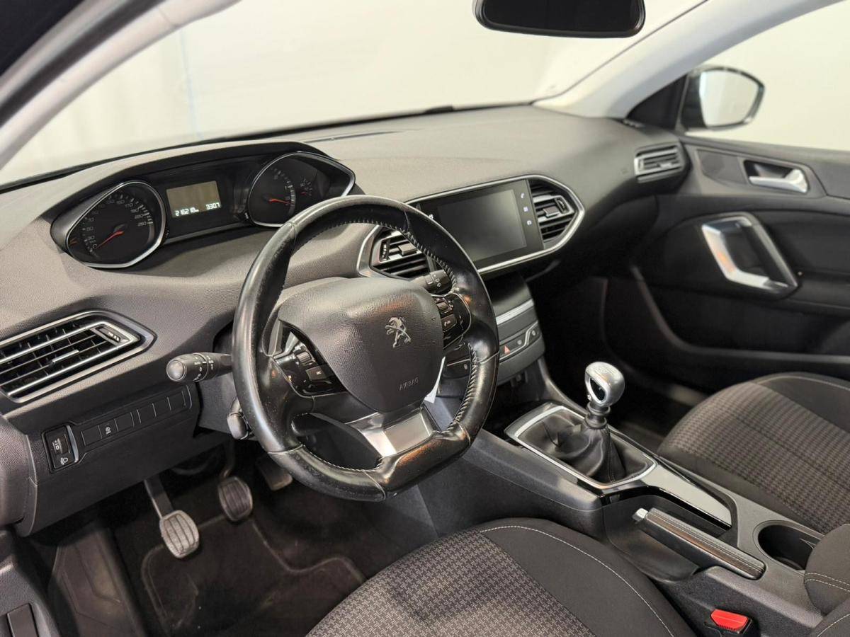 peugeot-308-sw-2018-diesel-1499cc
