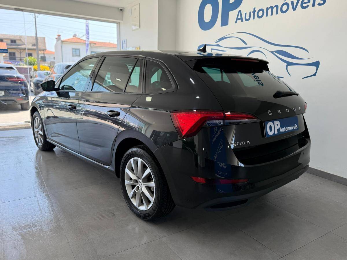 skoda-scala-2022-gasolina-999cc