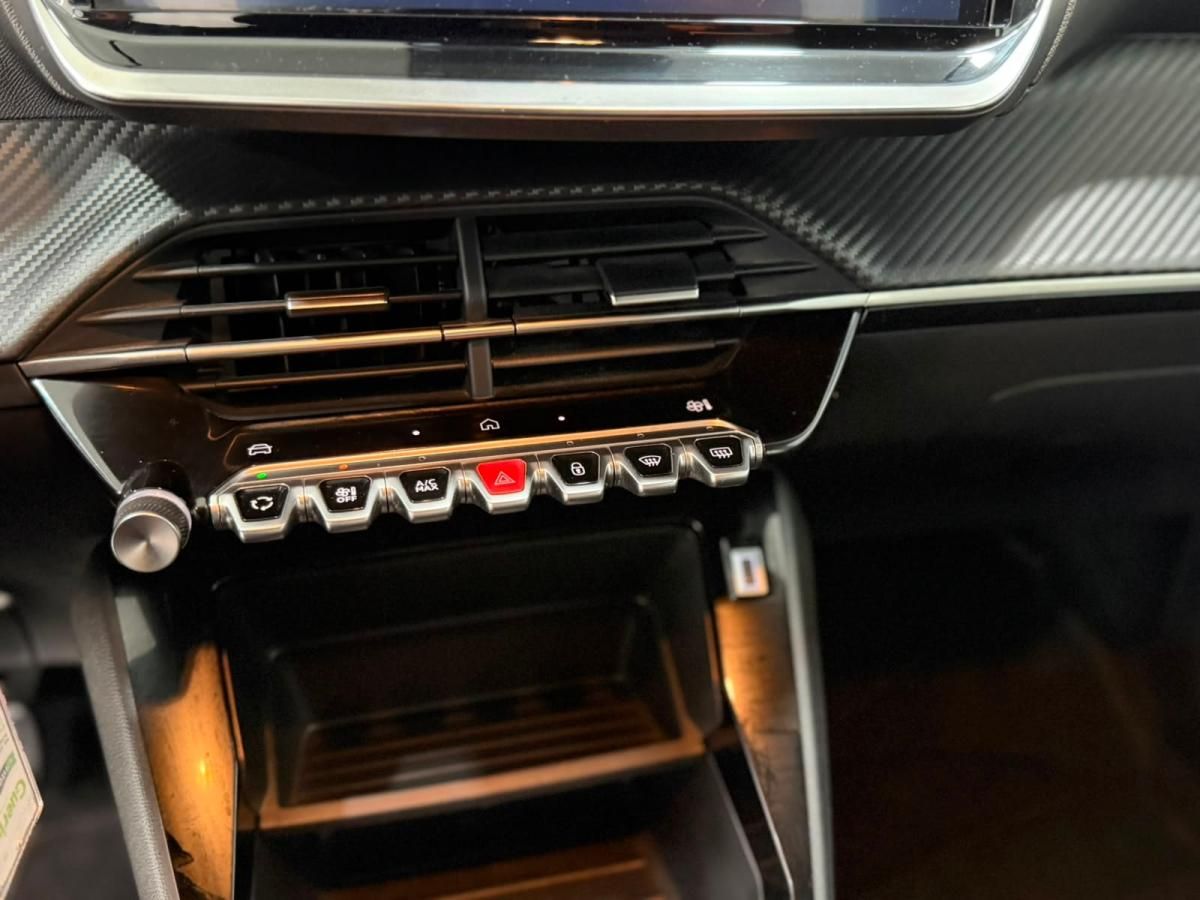 peugeot-2008-2023-gasolina-1199cc