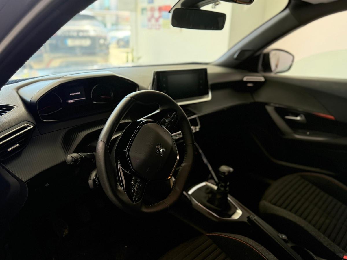 peugeot-2008-2023-gasolina-1199cc