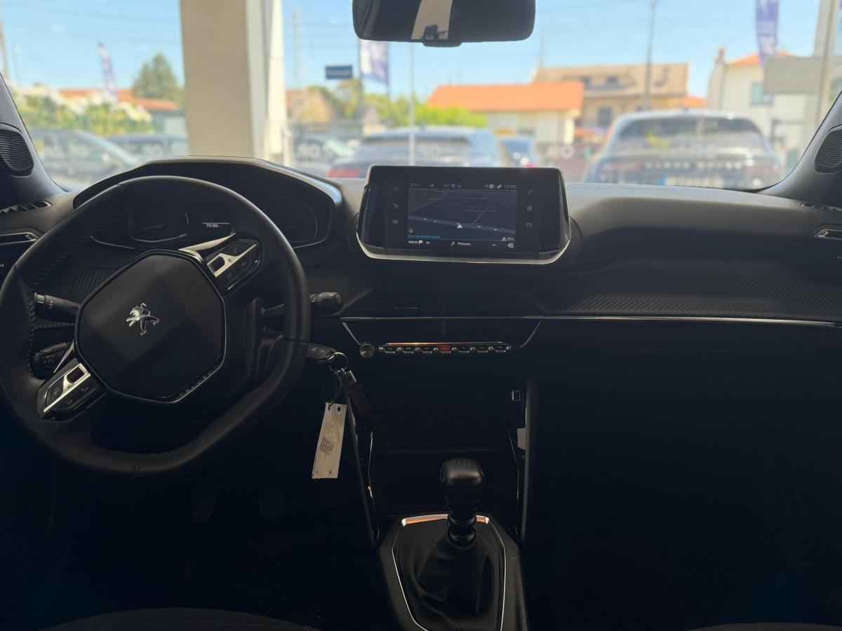 peugeot-2008-2023-gasolina-1199cc