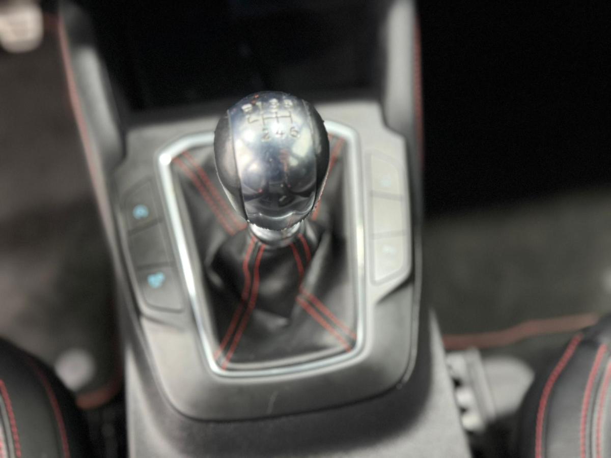 ford-kuga-2023-gasolina-1499cc