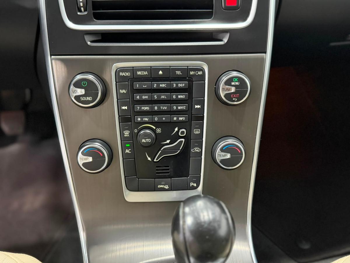 volvo-v60-2011-diesel-1560cc