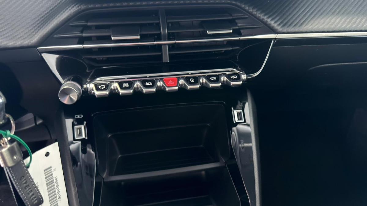 peugeot-2008-2021-diesel-1499cc