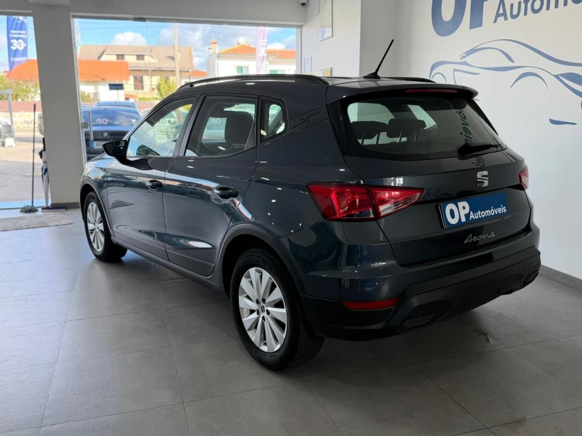 seat-arona-2023-gasolina-999cc