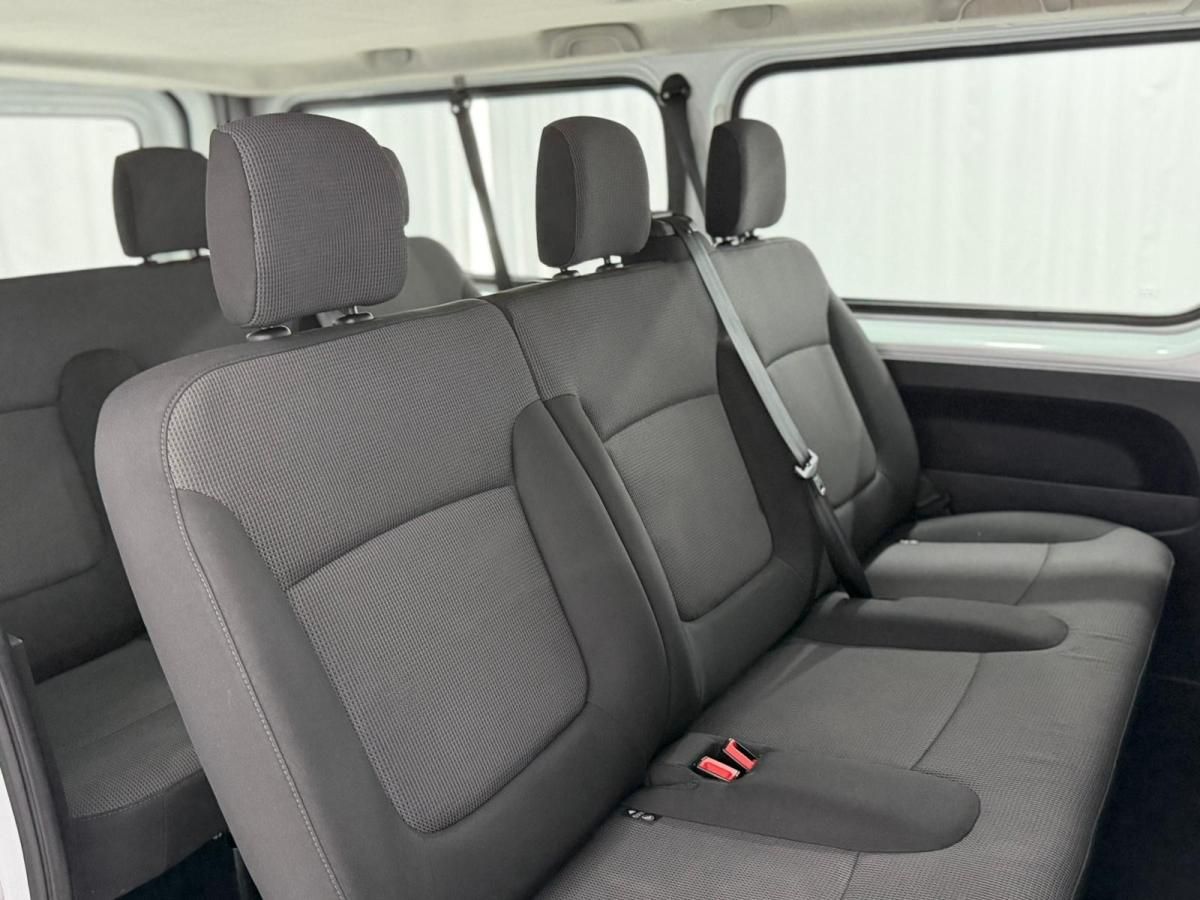 renault-trafic-2023-diesel-1997cc