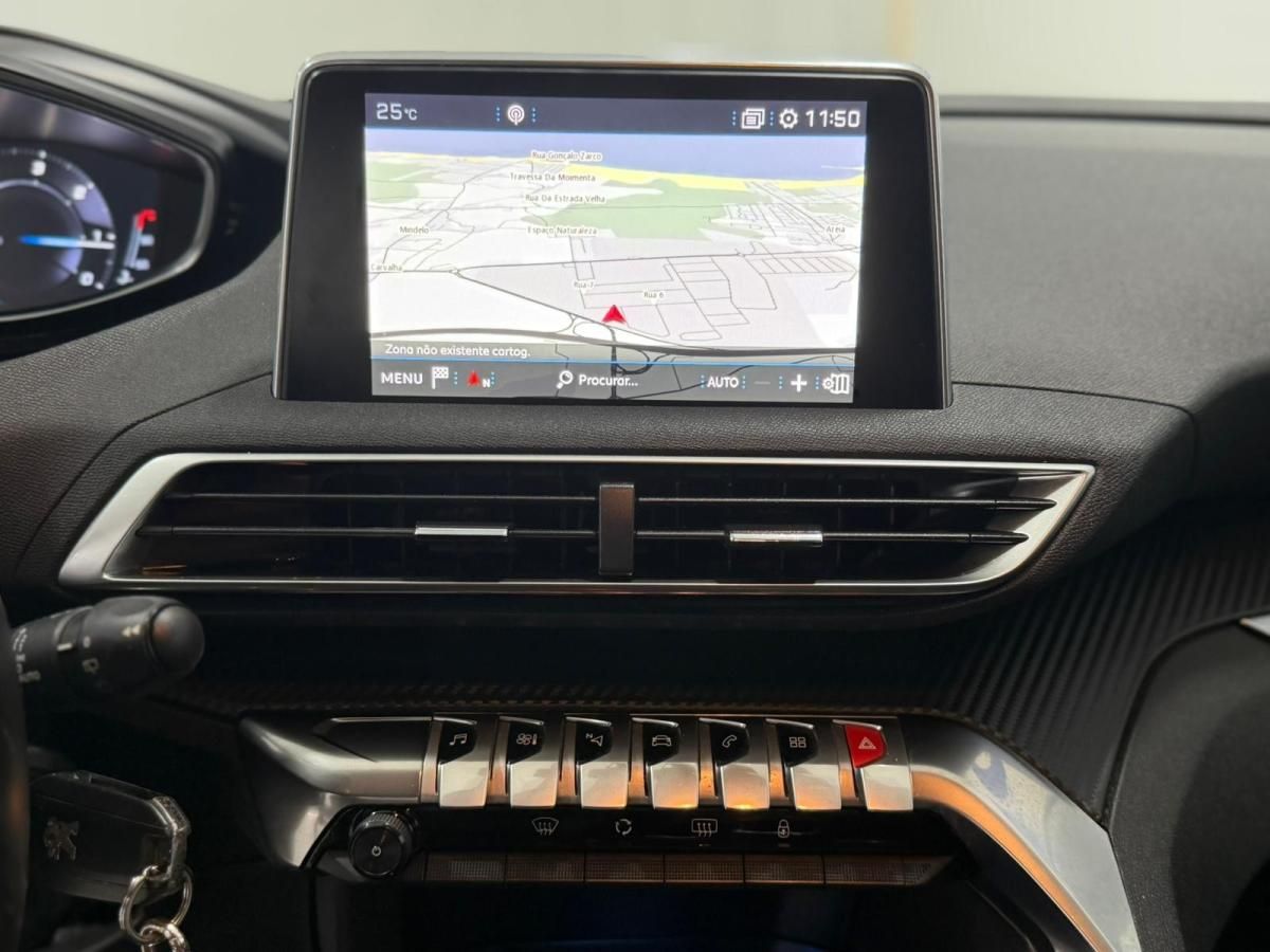 peugeot-5008-2019-diesel-1499cc
