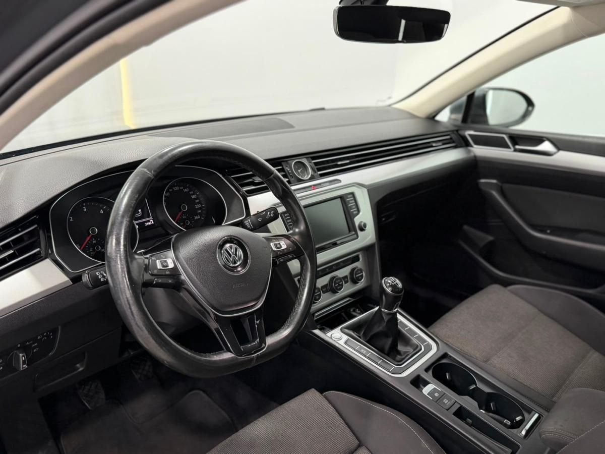 volkswagen-passat-2017-diesel-1598cc