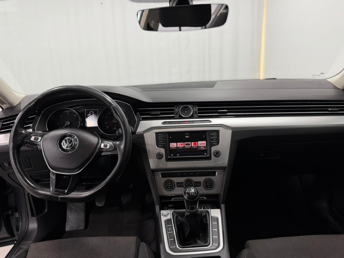 volkswagen-passat-2017-diesel-1598cc