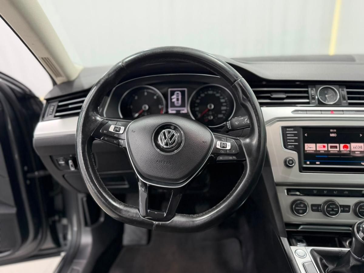volkswagen-passat-2017-diesel-1598cc