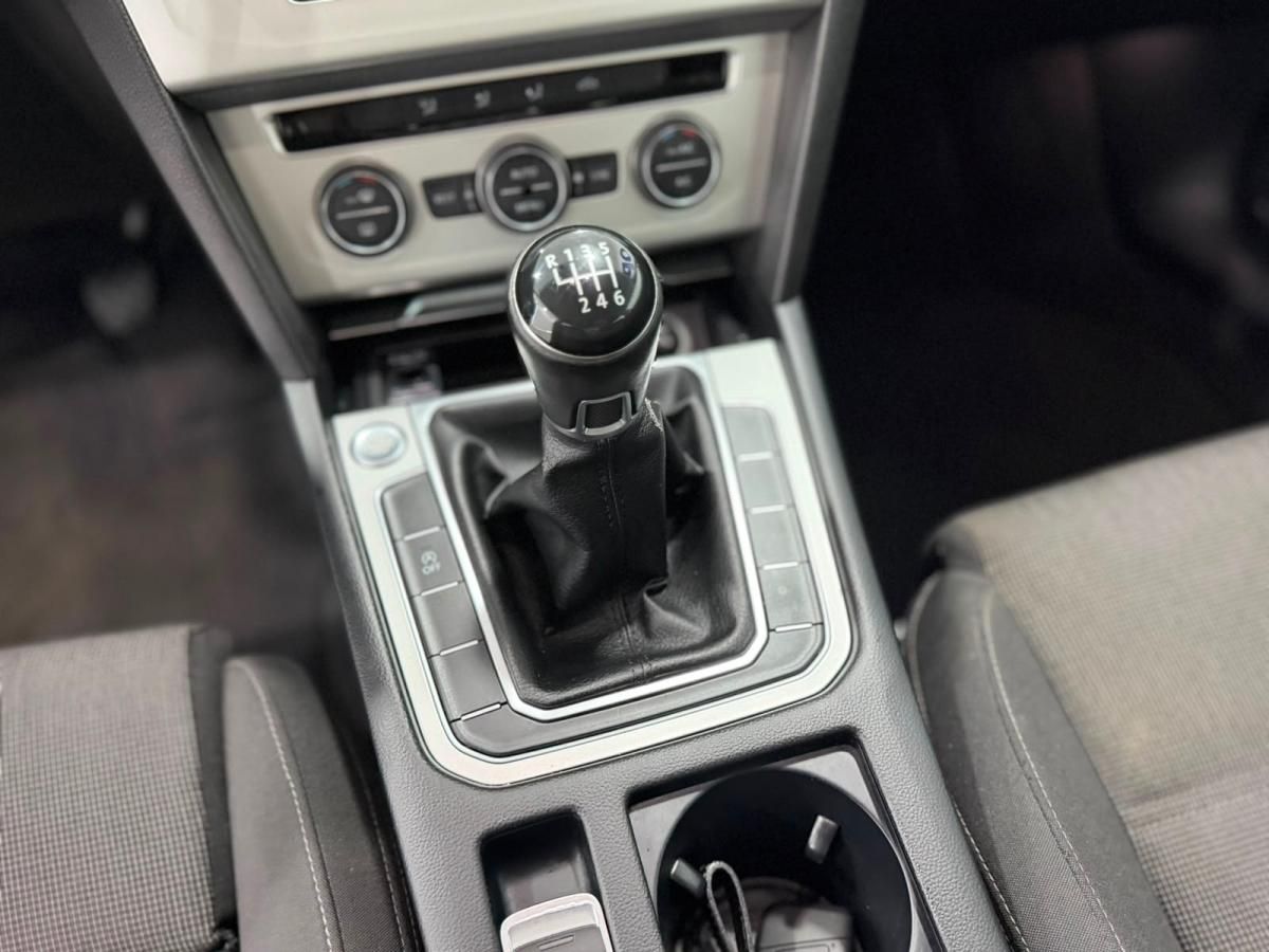 volkswagen-passat-2017-diesel-1598cc