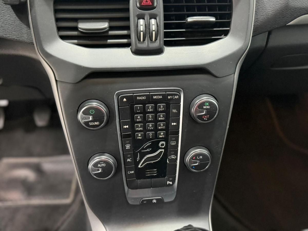 volvo-v40-2013-diesel-1560cc