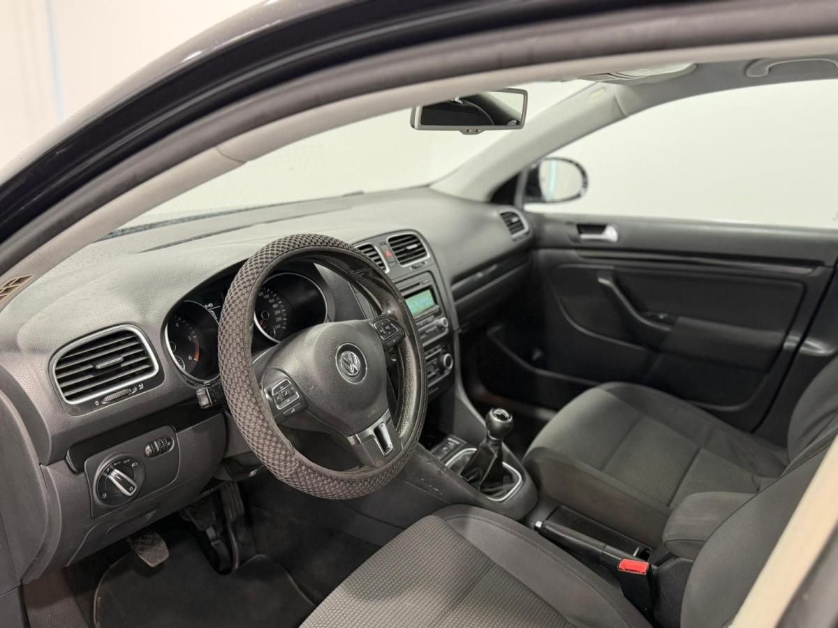 volkswagen-golf-variant-2012-diesel-1598cc