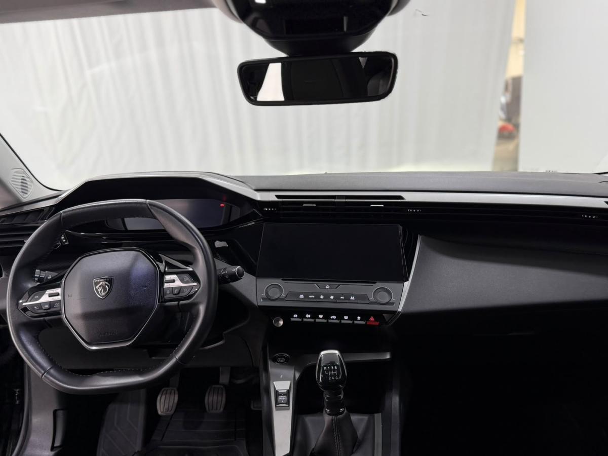 peugeot-308-2023-gasolina-1199cc