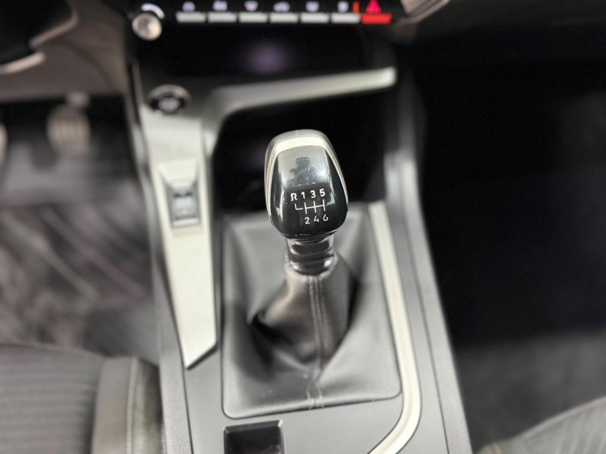 peugeot-308-2023-gasolina-1199cc