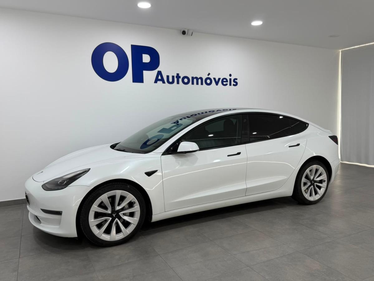 tesla-model-3-2022-eletrico-500cc