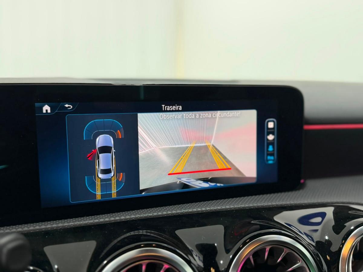 mercedes-benz-classe-a-2023-hibrido-a-gasolina-1332cc
