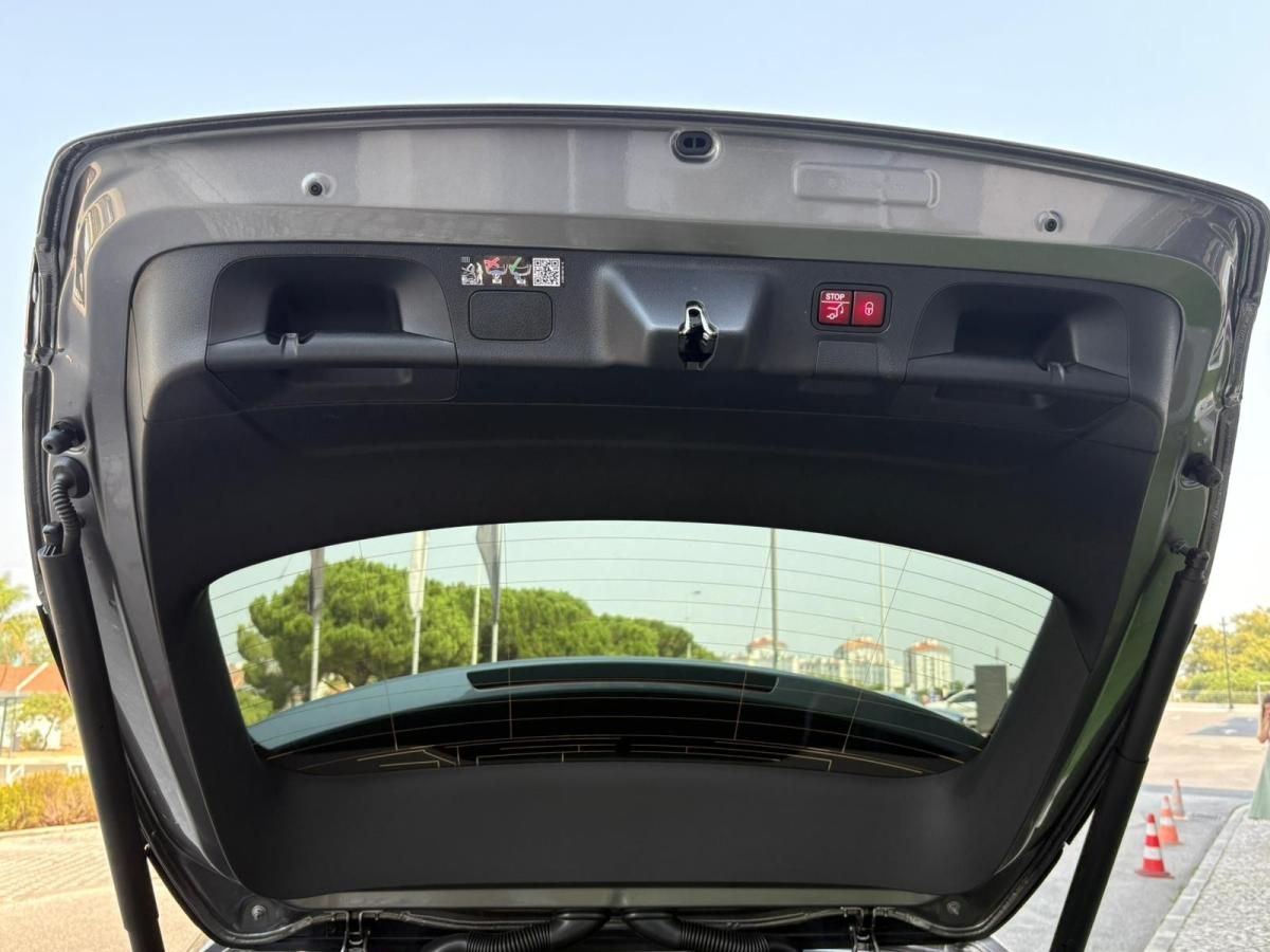mercedes-benz-cla-2025-hibrido-a-gasolina-1332cc